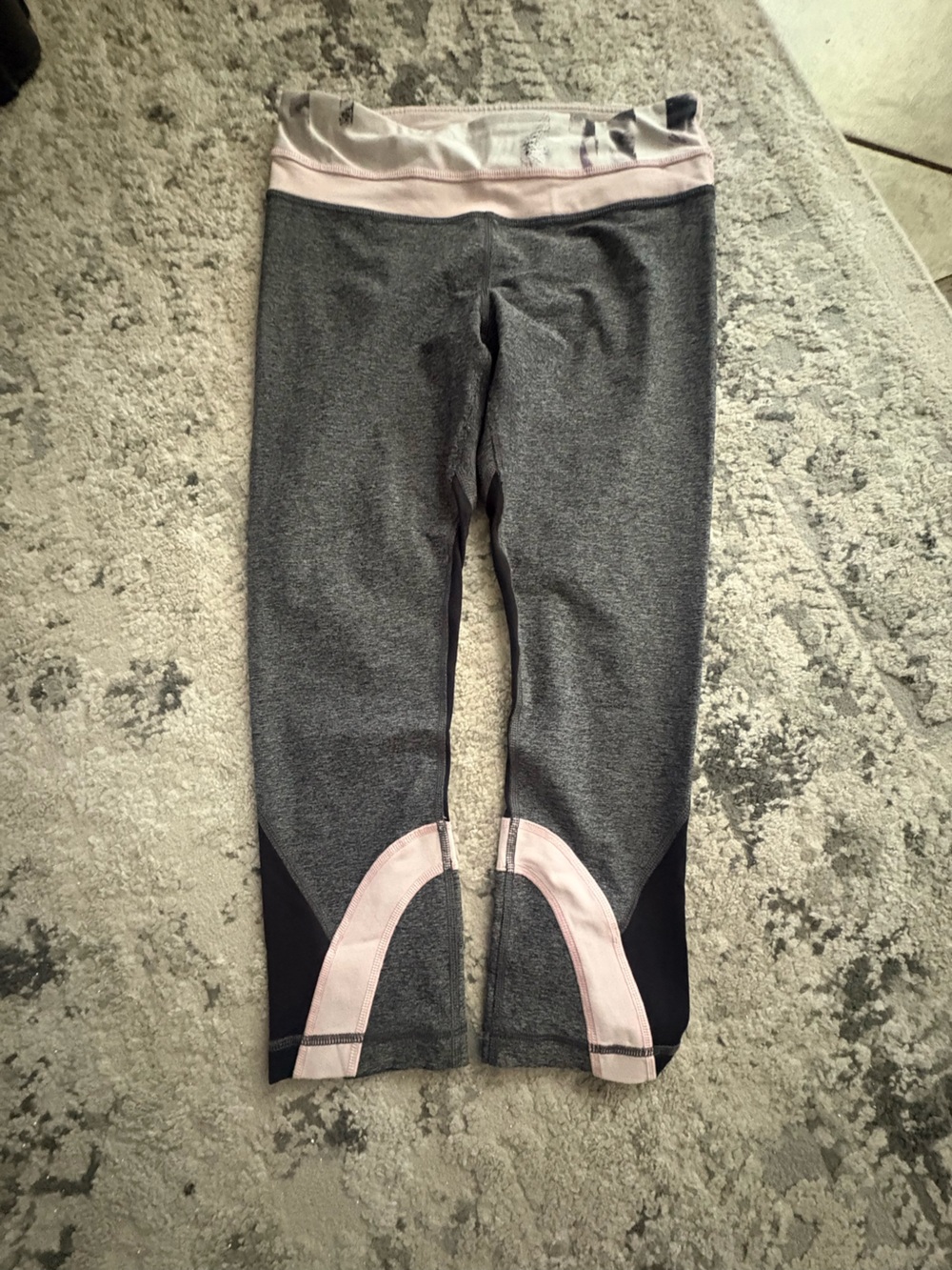 lululemon athletica Gray and Light Pink Cropped Leggings